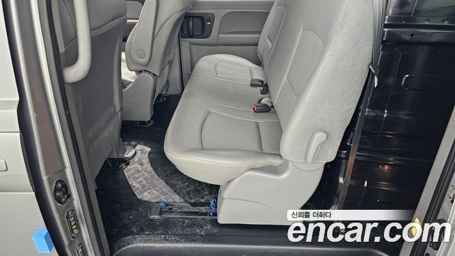 Hyundai Grand Starex Van 5-Seater Smart 2021 — фото 12