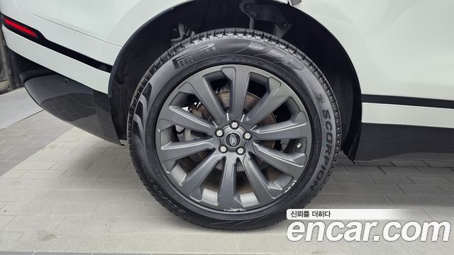 Land Rover Range Rover Velar 2.0 D240 R-Dynamic SE 2019 — фото 5