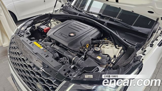 Land Rover Range Rover Velar 2.0 D240 R-Dynamic SE 2019 — фото 6