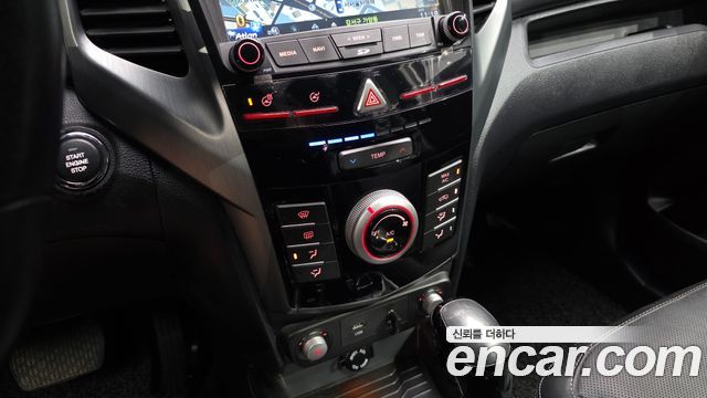 KG Mobility (SsangYong) Tivoli Armor Gear Edition 2WD 2018 — фото 17
