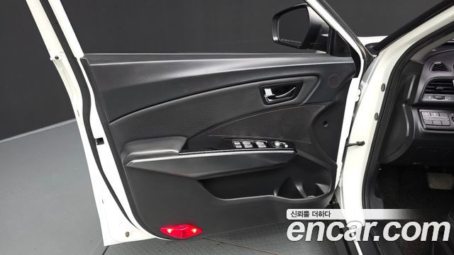 KG Mobility (SsangYong) Tivoli Armor Gear Edition 2WD 2018 — фото 24