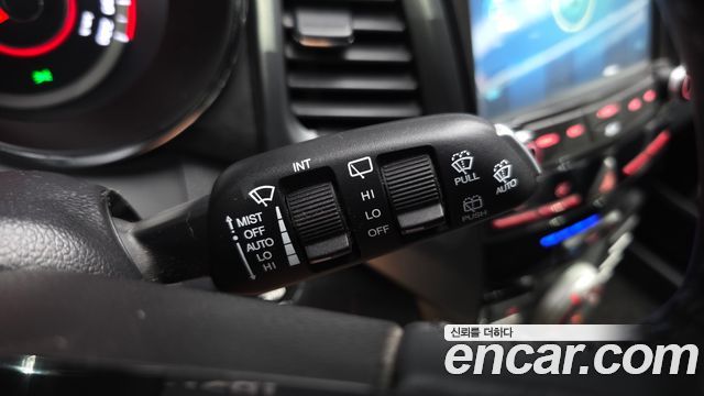 KG Mobility (SsangYong) Tivoli Armor Gear Edition 2WD 2018 — фото 27