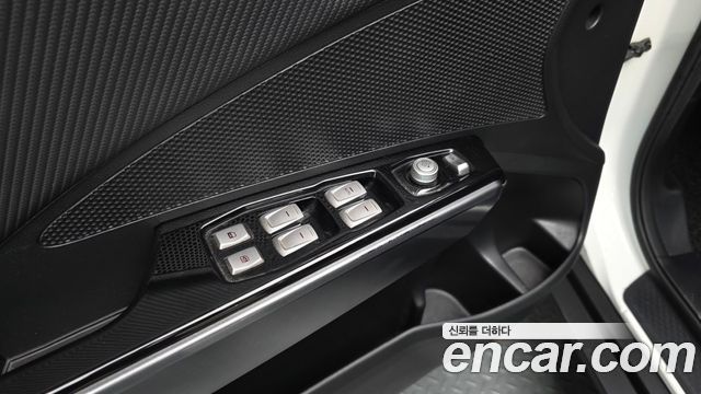 KG Mobility (SsangYong) Tivoli Armor Gear Edition 2WD 2018 — фото 28