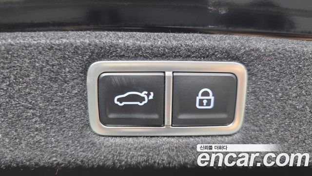 Hyundai Grandeur (GN7) 2,5 Gasoline 2WD Exclusive 2023 — фото 20