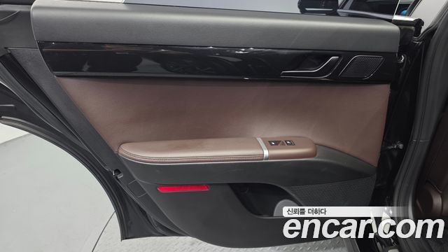 Hyundai Grandeur (GN7) 2,5 Gasoline 2WD Exclusive 2023 — фото 25