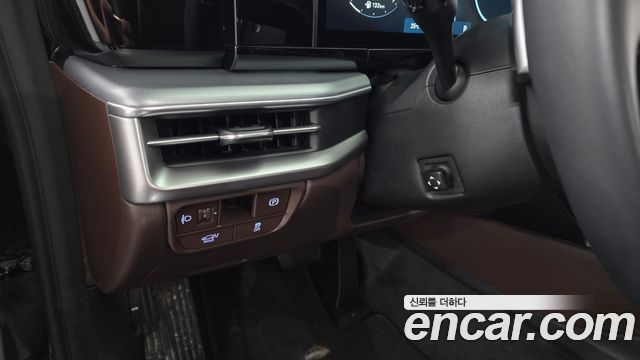 Hyundai Grandeur (GN7) 2,5 Gasoline 2WD Exclusive 2023 — фото 28