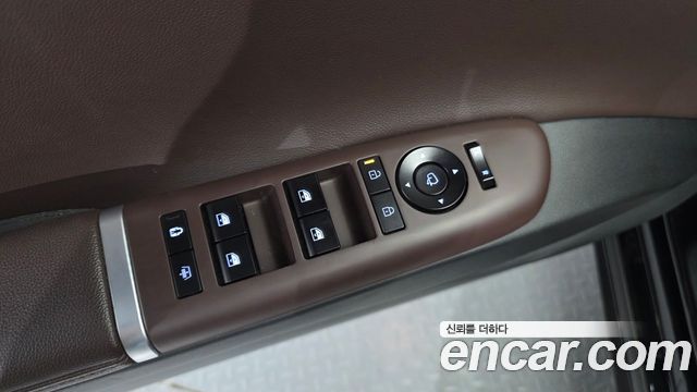 Hyundai Grandeur (GN7) 2,5 Gasoline 2WD Exclusive 2023 — фото 33