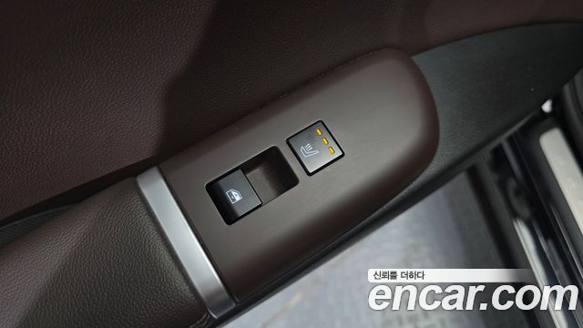 Hyundai Grandeur (GN7) 2,5 Gasoline 2WD Exclusive 2023 — фото 34