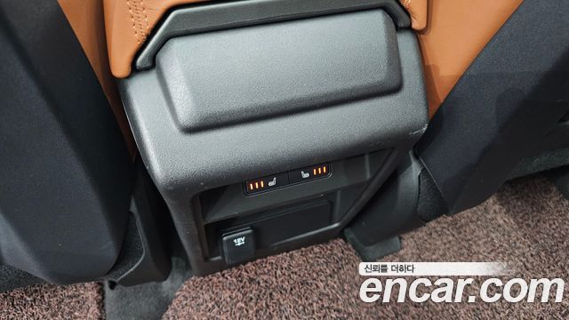 Land Rover Discovery Sport 2.0 TD4 HSE Luxury 2017 — фото 18