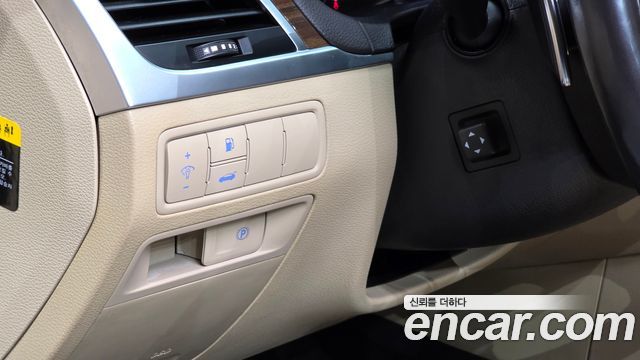Genesis G80 3.3 GDI AWD Luxury 2017 — фото 15