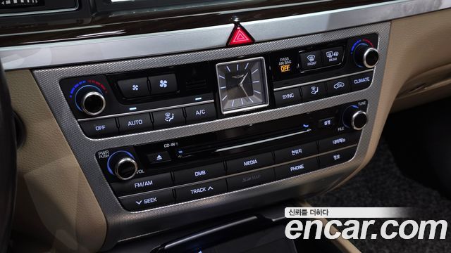 Genesis G80 3.3 GDI AWD Luxury 2017 — фото 18