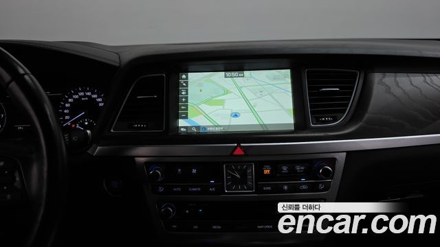 Genesis G80 3.3 GDI AWD Prestige 2018 — фото 12