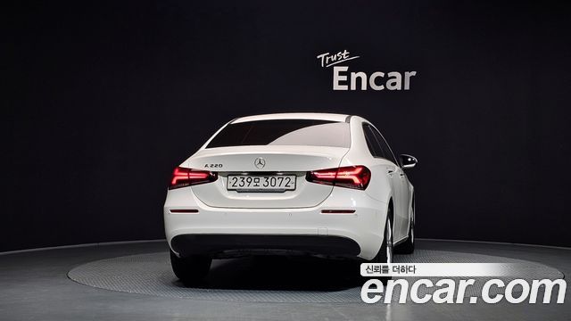 Mercedes-Benz A-Class (W177) A220 Sedan 2020 — фото 4