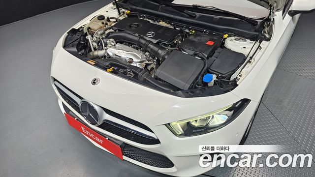 Mercedes-Benz A-Class (W177) A220 Sedan 2020 — фото 6