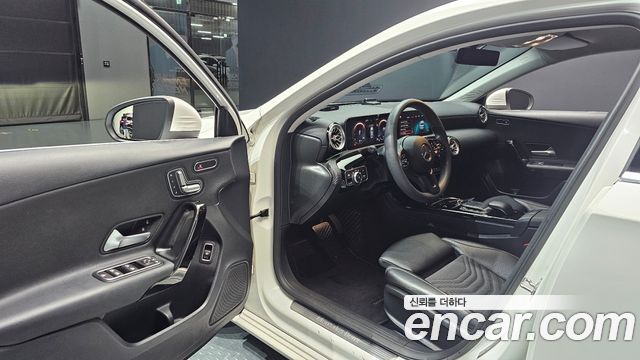 Mercedes-Benz A-Class (W177) A220 Sedan 2020 — фото 10