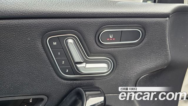 Mercedes-Benz A-Class (W177) A220 Sedan 2020 — фото 17