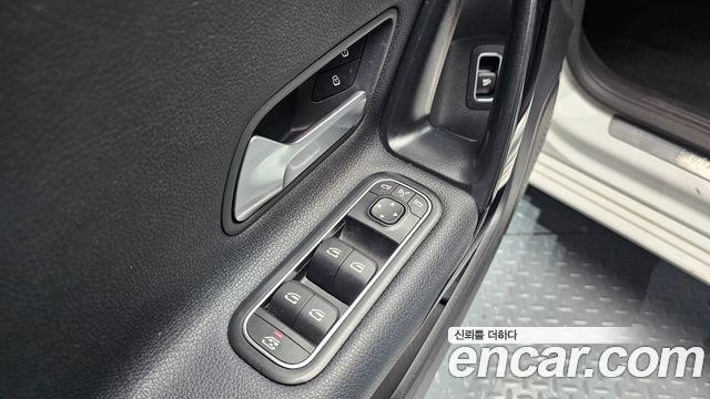 Mercedes-Benz A-Class (W177) A220 Sedan 2020 — фото 18
