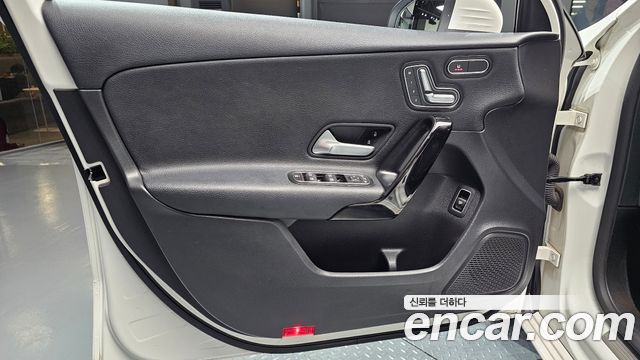 Mercedes-Benz A-Class (W177) A220 Sedan 2020 — фото 24