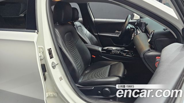 Mercedes-Benz A-Class (W177) A220 Sedan 2020 — фото 26