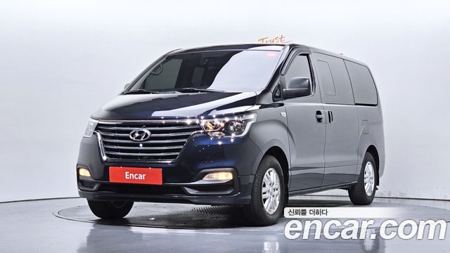 Hyundai Grand Starex Van 5-Seater Modern
