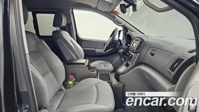 Hyundai Grand Starex Van 5-Seater Modern 2021 — фото 11
