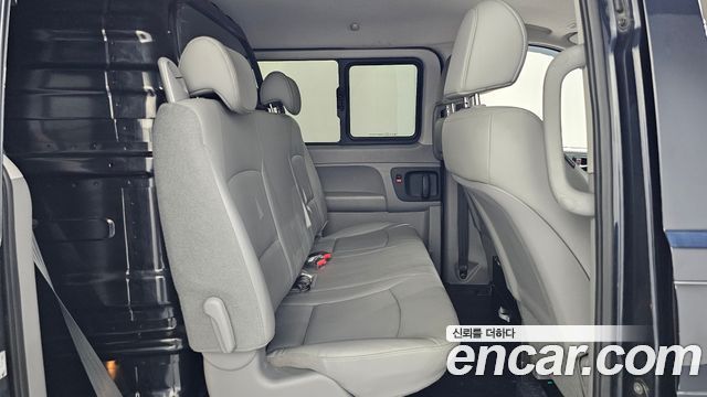 Hyundai Grand Starex Van 5-Seater Modern 2021 — фото 12