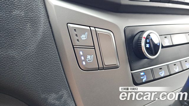 Hyundai Grand Starex Van 5-Seater Modern 2021 — фото 16