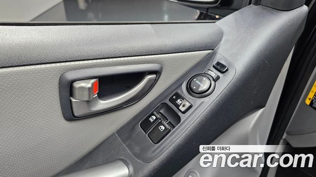 Hyundai Grand Starex Van 5-Seater Modern 2021 — фото 18