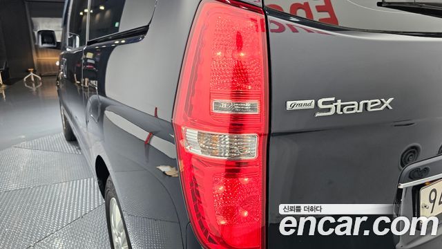 Hyundai Grand Starex Van 5-Seater Modern 2021 — фото 23