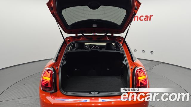 MINI Cooper 5Door HIGH 3rd 2021 — фото 20