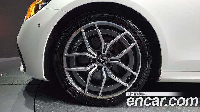 Mercedes-Benz E-Class (W213) E220d 4MATIC AMG Line 2021 — фото 5