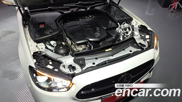 Mercedes-Benz E-Class (W213) E220d 4MATIC AMG Line 2021 — фото 6