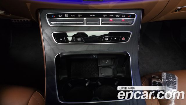 Mercedes-Benz E-Class (W213) E220d 4MATIC AMG Line 2021 — фото 27