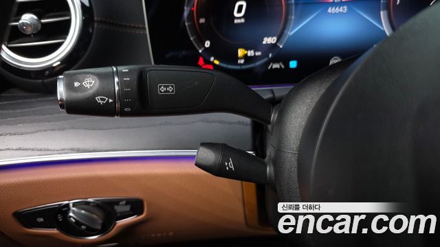 Mercedes-Benz E-Class (W213) E220d 4MATIC AMG Line 2021 — фото 29