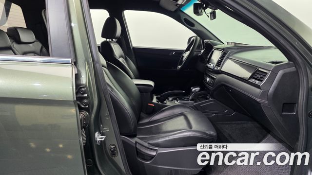 KG Mobility (SsangYong) Rexton Sports Khan Diesel 2.2 4WD Prestige 2023 — фото 11