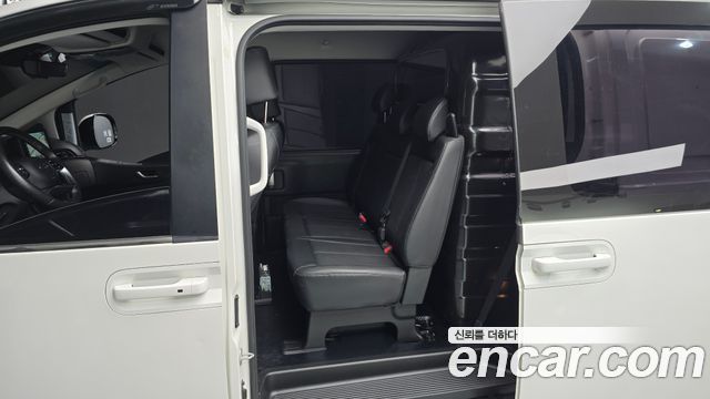 Hyundai Staria Cargo 5-Seater Modern 2022 — фото 11