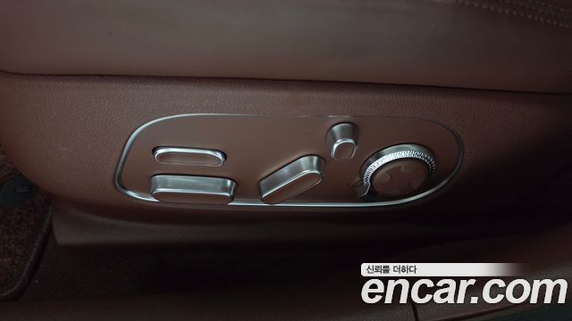 Genesis G90 (RS4) Gasoline 3.5 Turbo AWD 2023 — фото 32