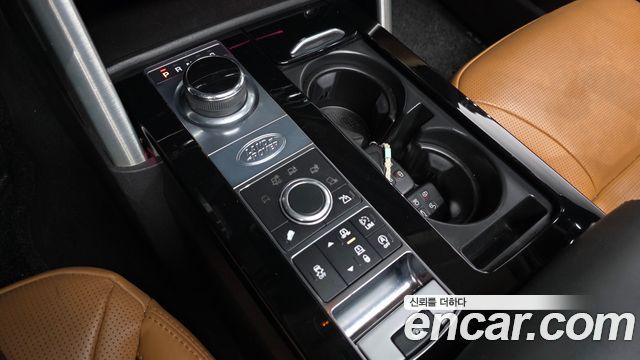 Land Rover Discovery 5 3.0 TD6 HSE Luxury 2017 — фото 9