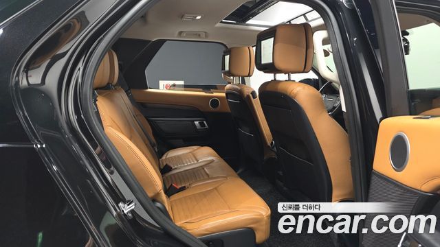 Land Rover Discovery 5 3.0 TD6 HSE Luxury 2017 — фото 12