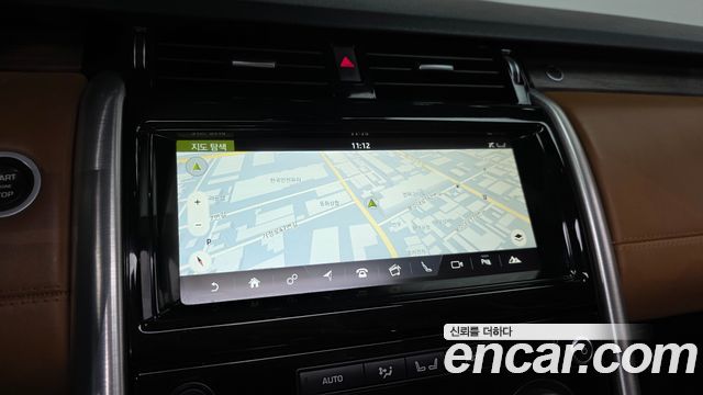 Land Rover Discovery 5 3.0 TD6 HSE Luxury 2017 — фото 16