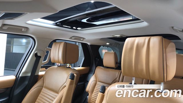 Land Rover Discovery 5 3.0 TD6 HSE Luxury 2017 — фото 19