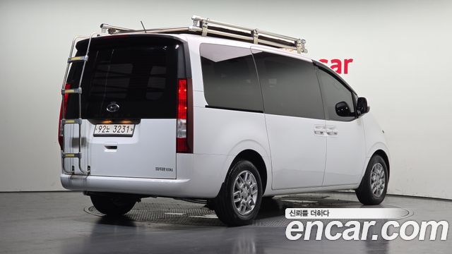 Hyundai Staria Cargo 3-Seater Modern 2022 — фото 2