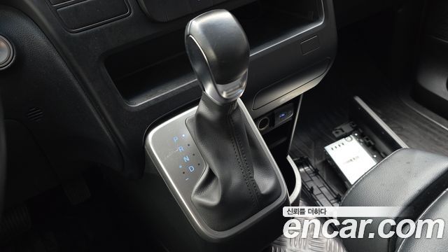 Hyundai Staria Cargo 3-Seater Modern 2022 — фото 9
