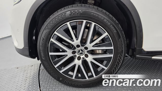Mercedes-Benz GLC-Class (X253) GLC300e 4MATIC 2021 — фото 5