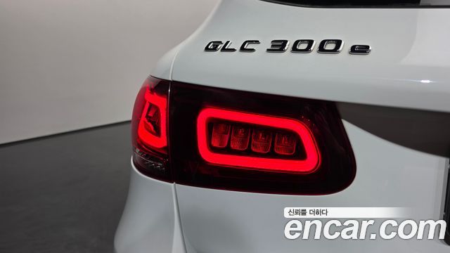 Mercedes-Benz GLC-Class (X253) GLC300e 4MATIC 2021 — фото 23