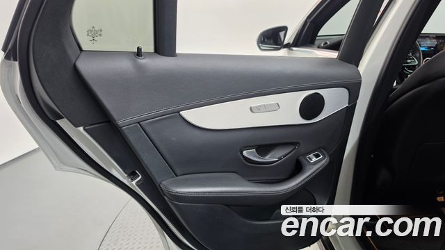 Mercedes-Benz GLC-Class (X253) GLC300e 4MATIC 2021 — фото 25