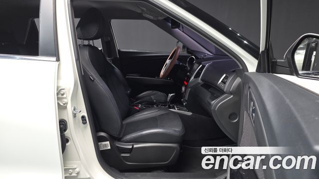 KG Mobility (SsangYong) Tivoli LX 2WD DLX 2016 — фото 11