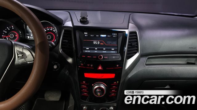 KG Mobility (SsangYong) Tivoli LX 2WD DLX 2016 — фото 15