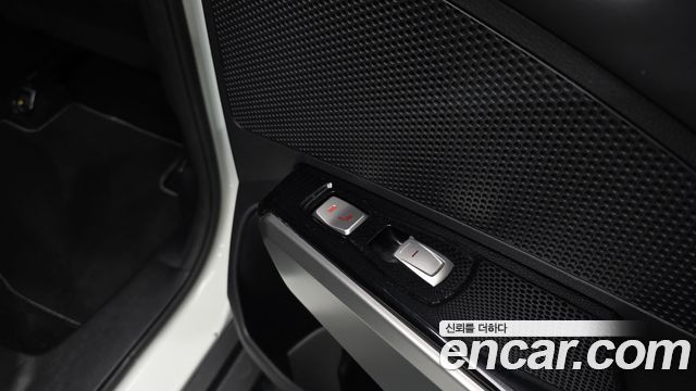 KG Mobility (SsangYong) Tivoli LX 2WD DLX 2016 — фото 19