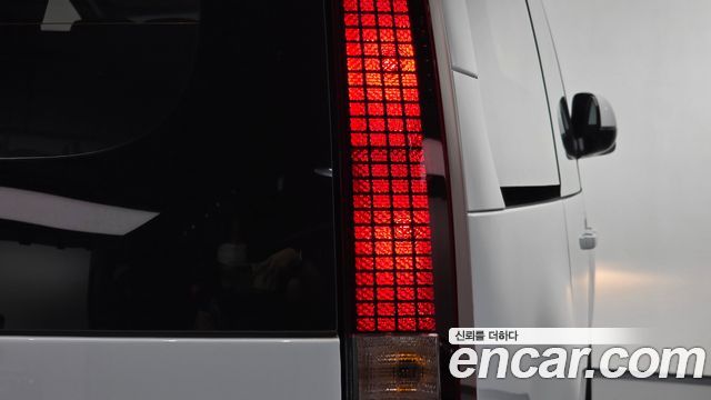 Hyundai Staria L3.5 Cargo 5-Seater Modern 2024 — фото 23